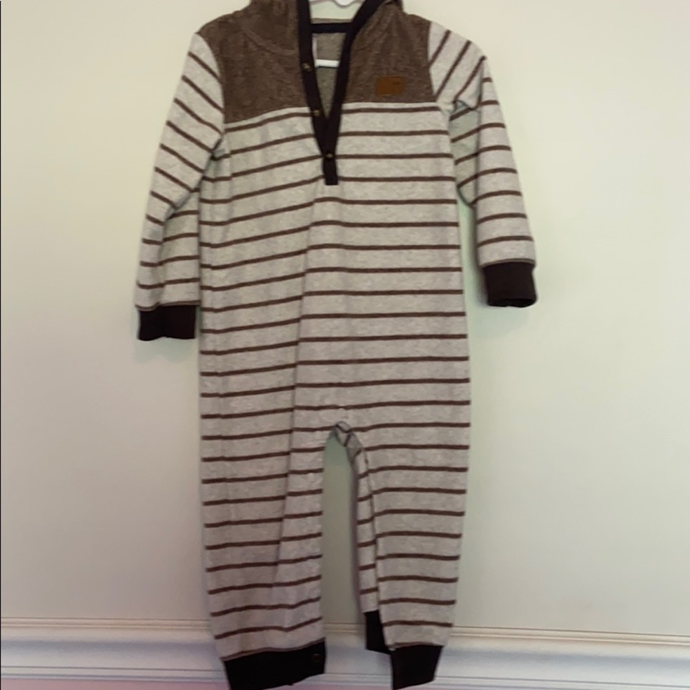 24 M Boys Fleece outfit